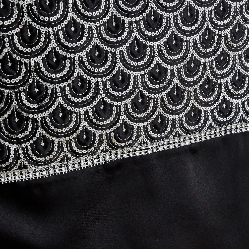 Napron de masă din microsatin 32x220 cm Deco Sequin – Catherine Lansfield