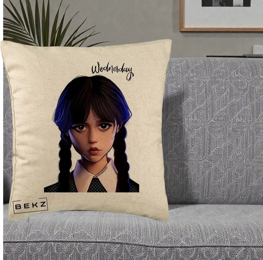 Perna Personalizata Wednesday Addams Portret Realist, 40x40 cm, Bej, Husa Detasabila, Perna Inclusa, BEKZ®