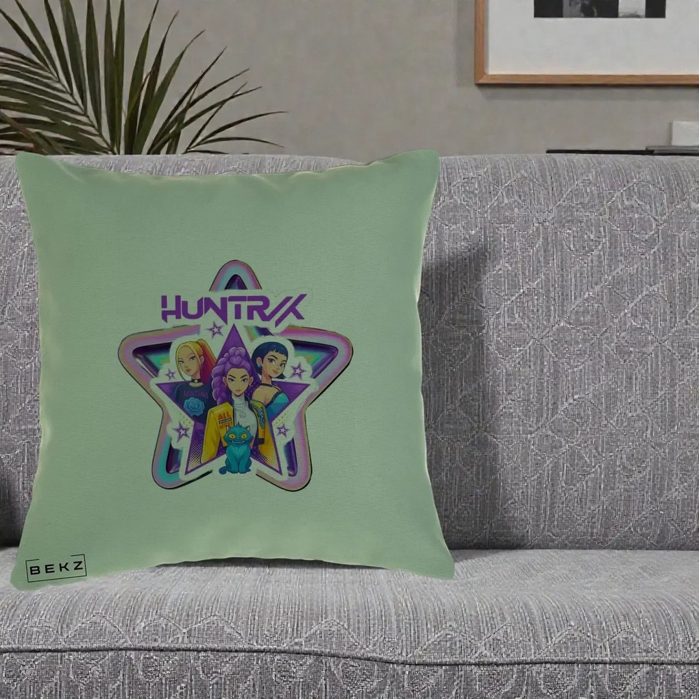 Perna Personalizata K-pop HUNTRX Trio Stea cu Pisica, 40x40 cm, Verde, Husa Detasabila, Perna Inclusa, BEKZ®