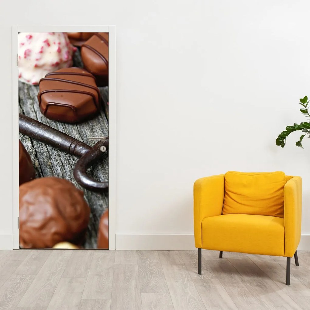 Fototapet pentru ușă - Ciocolată și cheie (95x205cm)