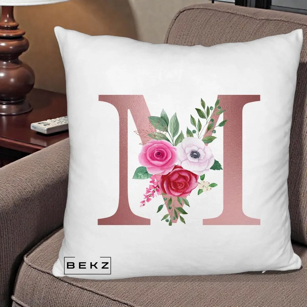 Cadou Personalizat - Perna Personalizata Monograma Rose Gold Litera M cu Trandafiri, 40x40 cm, Alb Pufos, Husa Detasabila, Perna Inclusa, BEKZ®