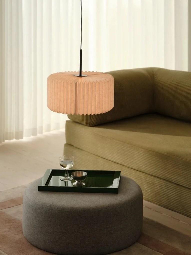 Lustra suspendata moderna cu abajur plisat Vivienne