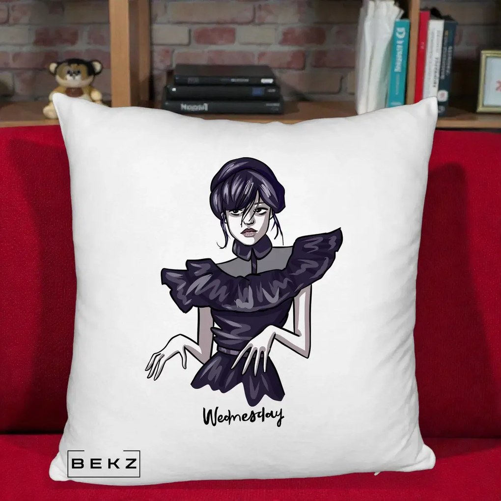 Perna Personalizata Wednesday Addams Dans Gotic, 40x40 cm, Alb Pufos, Husa Detasabila, Perna Inclusa, BEKZ®