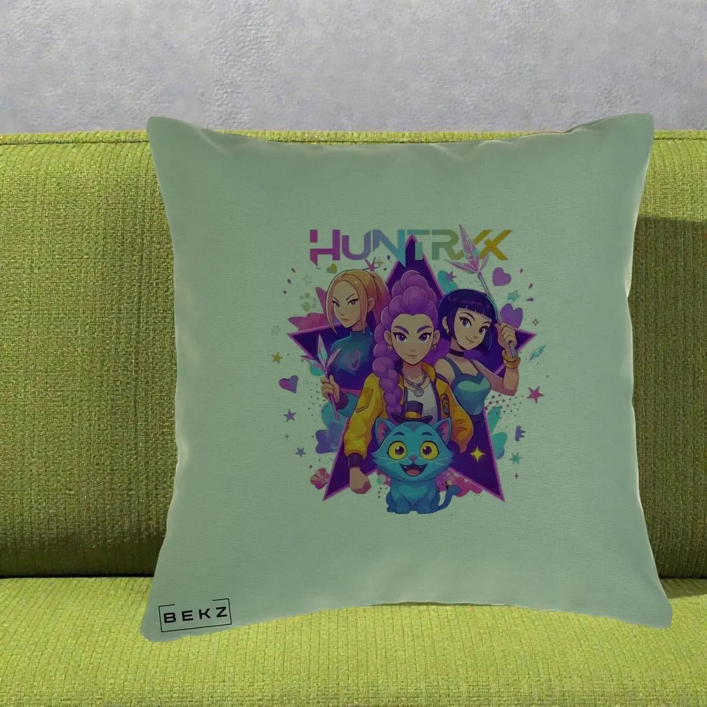 Perna Personalizata K-pop HUNTRX Trio cu Pisica Stele, 40x40 cm, Verde, Husa Detasabila, Perna Inclusa, BEKZ®