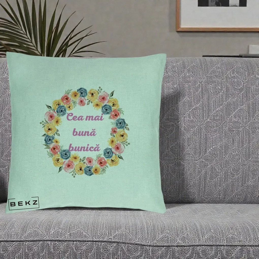 Perna personalizata bunica: Cea mai buna bunica, flori multicolore, 40x40 cm cu Umplutura, Verde Menta, BEKZ