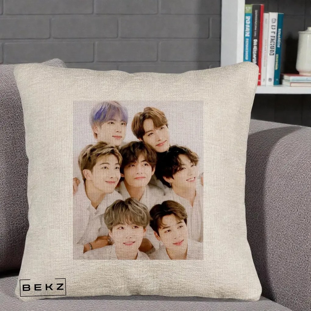Perna Personalizata K-pop BTS Foto Grup Fete Albe, 40x40 cm, Bej Canapea, Husa Detasabila, Perna Inclusa, BEKZ®