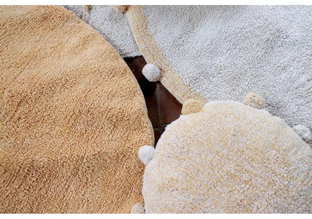 Covor pentru copii bej lavabil/țesut manual din bumbac ø120 cm Bubbly Honey – Lorena Canals