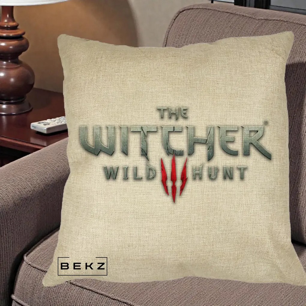 Perna Personalizata The Witcher 3 Wild Hunt, 40x40 cm, Crem, Husa Detasabila, Perna Inclusa, BEKZ®