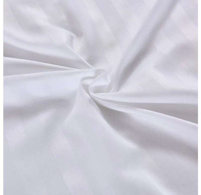 Lenjerie de pat hoteliera din microfibra JASMINE alba - dunga 2 cm Dimensiunile lenjeriei: 2 buc 70 x 90 cm | 200 x 220 cm