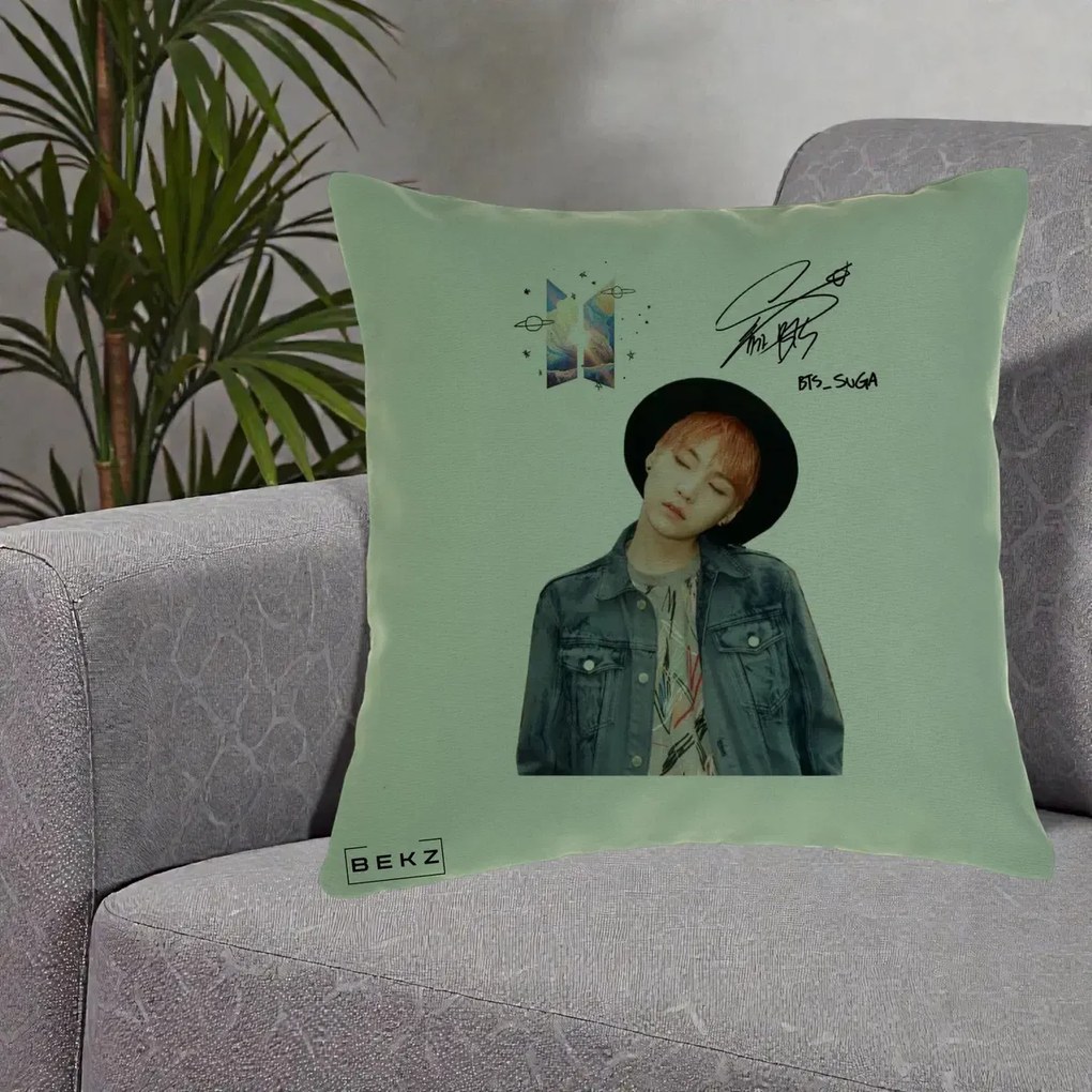 Perna Personalizata K-pop BTS Suga par Portocaliu Palarie Autograf, 40x40 cm, Verde, Husa Detasabila, Perna Inclusa, BEKZ®