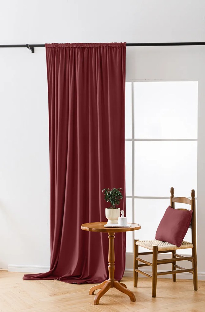 Draperie opaca visiniu VELVET 135x250 cm Sistem de agatare: Rejansa