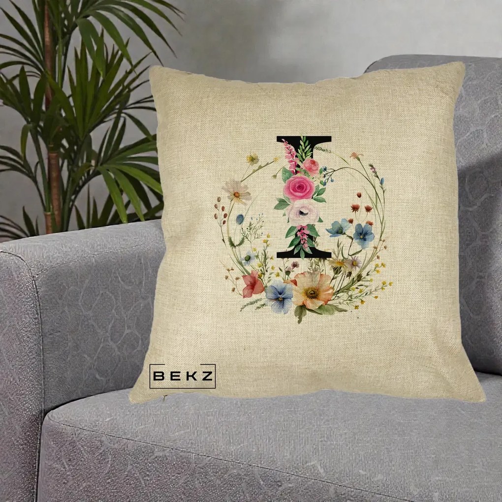 Cadou Personalizat - Perna Personalizata Monogram Litera I cu Flori Acuarela, 40x40 cm, Crem, Husa Detasabila, Perna Inclusa, BEKZ®
