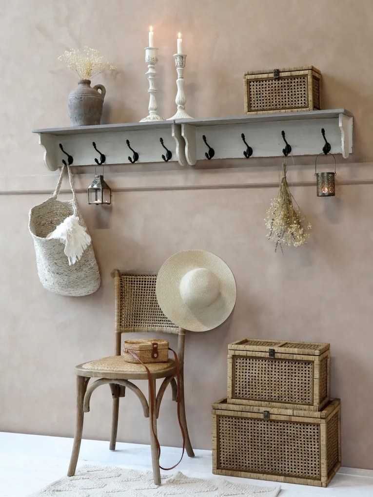 Scaun dining împletit vintage din lemn de hevea și ratan, bej, cu spătar curbat și arcuri din lemn sub șezut, finisaj patinat, 88 x 40 x 45 cm