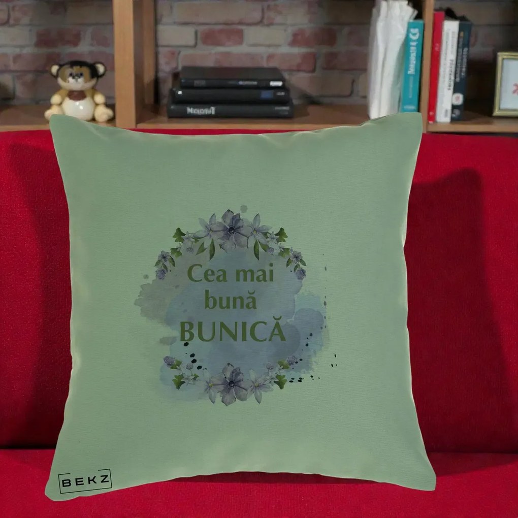 Cadou pentru Bunica - Perna Personalizata Cea Mai Buna Bunica Flori Mov Acuarela Auriu, 40x40 cm, Verde, Husa Detasabila, Perna Inclusa, BEKZ®