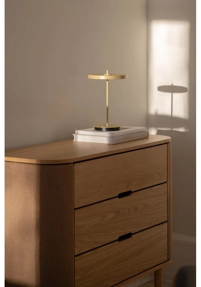 Veioză galben-deschis LED din metal cu abajur din metal (înălțime 31 cm) Asteria Move – UMAGE