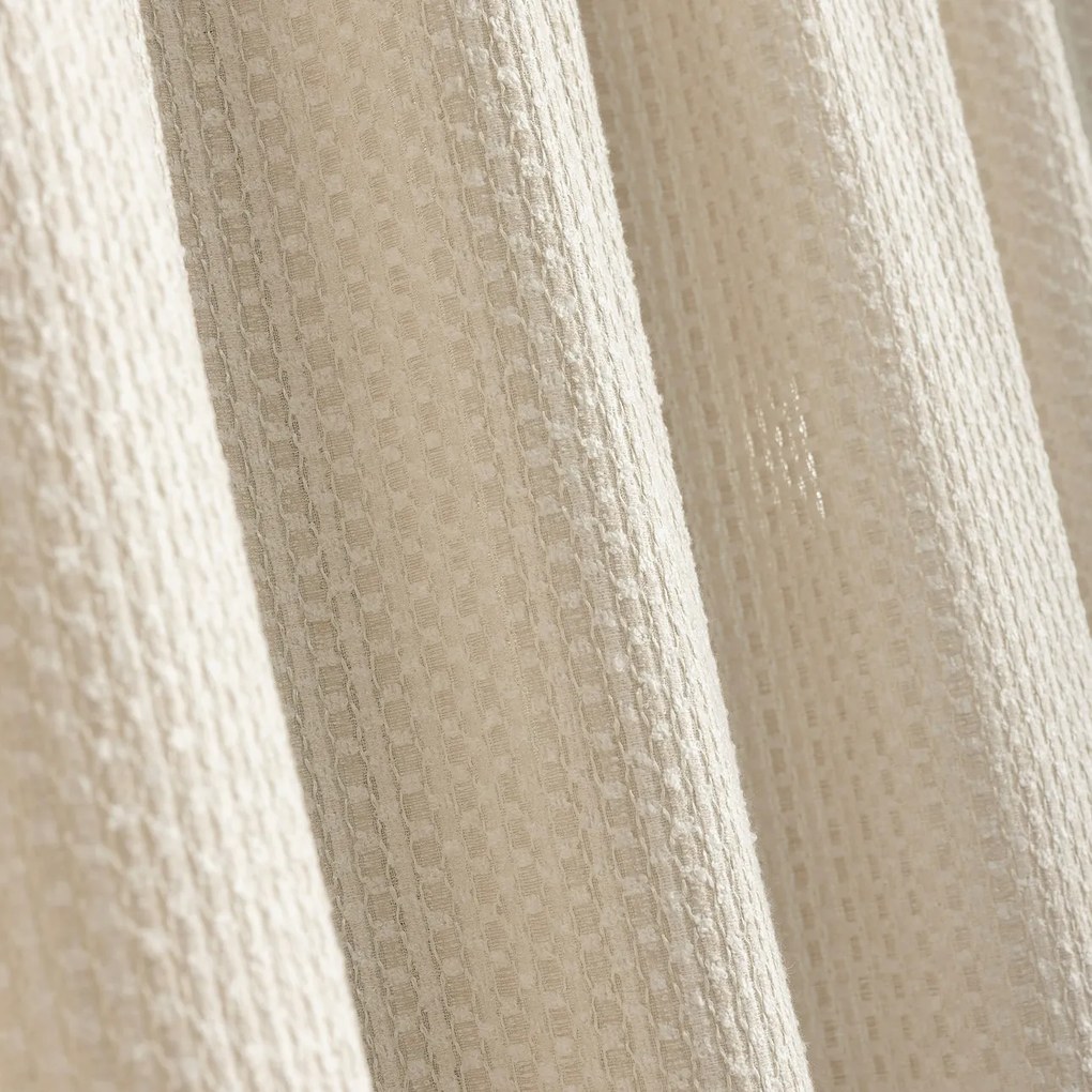 Perdea cu bandă de pliuri