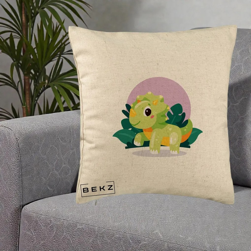 Perna Decorativa Triceratops Kawaii Verde, 40x40 cm, Bej, Husa Detasabila, Perna Inclusa, BEKZ®