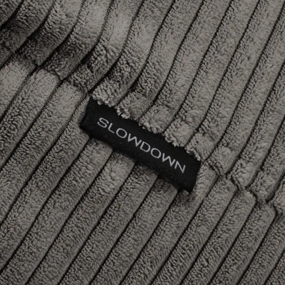 Fotoliu puf pentru copii maro închis cu tapițerie din catifea reiată Game Amuse – SLOWDOWN