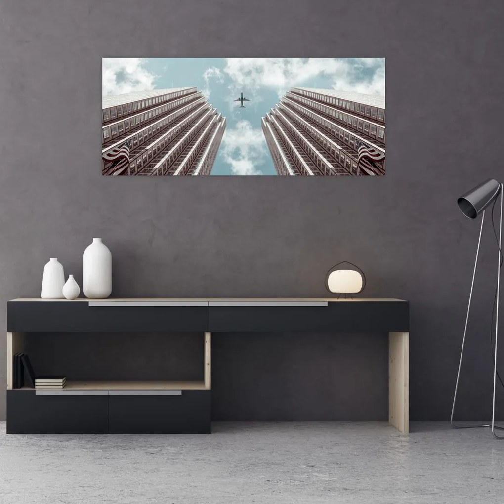 Tablou cuavion între clădiri (120x50 cm)