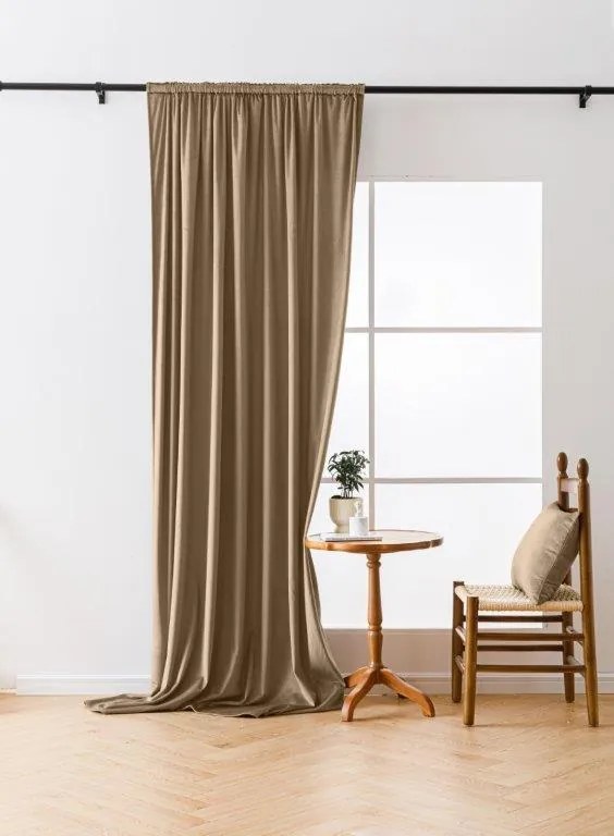 Draperie opaca maro deschis VELVET 135x250 cm Agățat: Rejansa