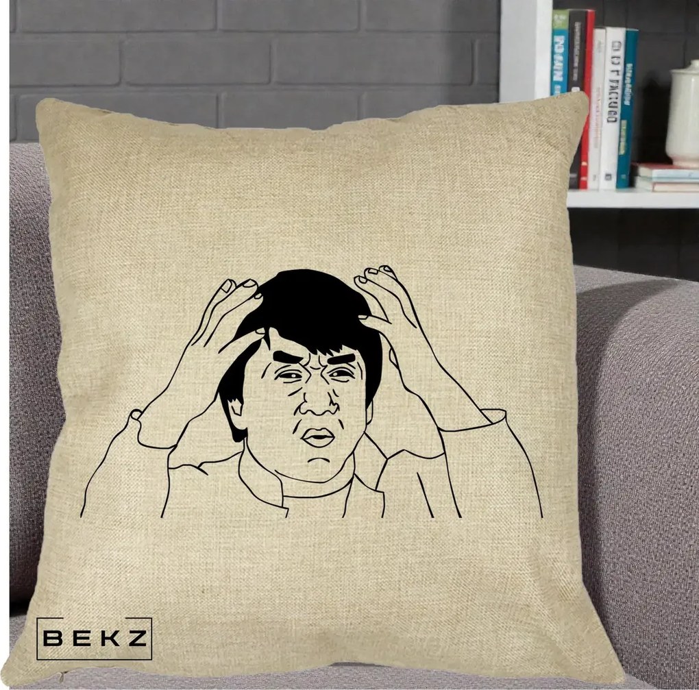 Perna Decorativa Jackie Chan WTF, 40x40 cm, Crem, Husa Detasabila, Perna Inclusa, BEKZ®