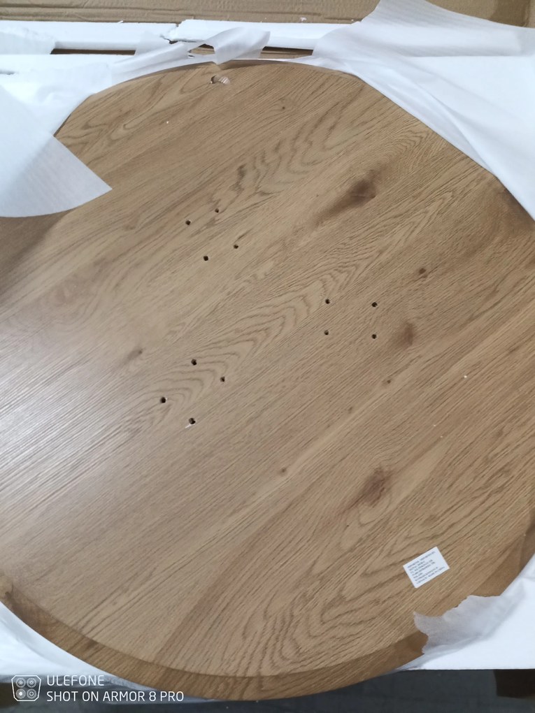 Reducere Masă de sufragerie din stejar cu picioare negre TETIS 100x100 II calitate.