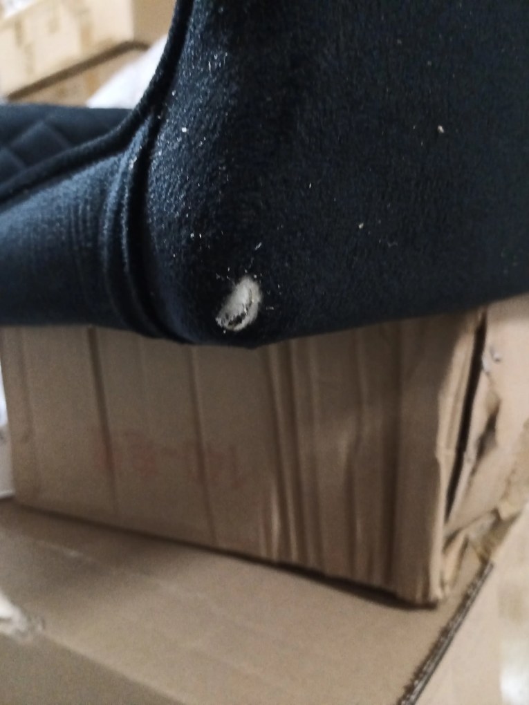 OFERTA Scaun de catifea negru NOLA II. calitate secundara