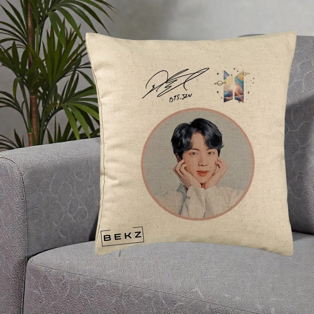 Perna Personalizata K-pop BTS Jin Portret cu Autograf, 40x40 cm, Bej, Husa Detasabila, Perna Inclusa, BEKZ®