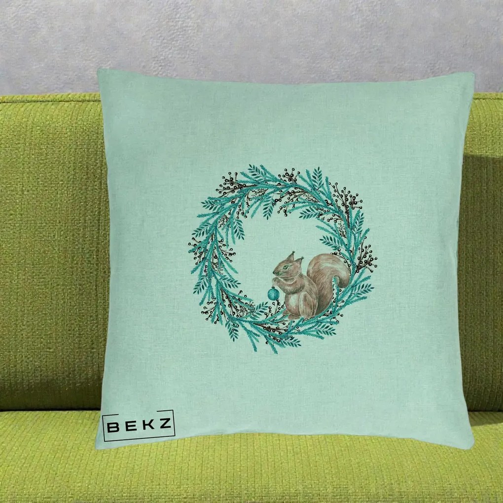 Perna Decorativa Coroana Turcoaz cu Veverita, 40x40 cm, Verde Menta, Husa Detasabila, Perna Inclusa, BEKZ®
