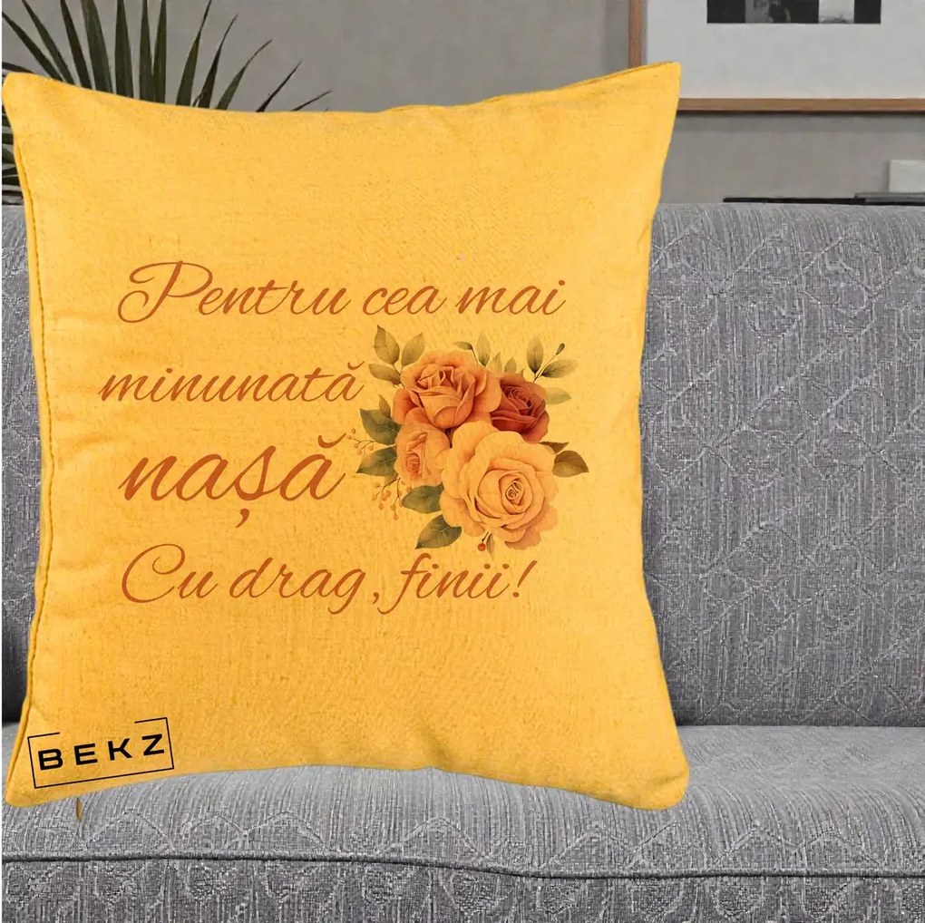 Cadou pentru Nasa - Perna Personalizata Pentru Cea mai Minunata Nasa Cu drag Finii, 40x40 cm, Galben, Husa Detasabila, Perna Inclusa, BEKZ®