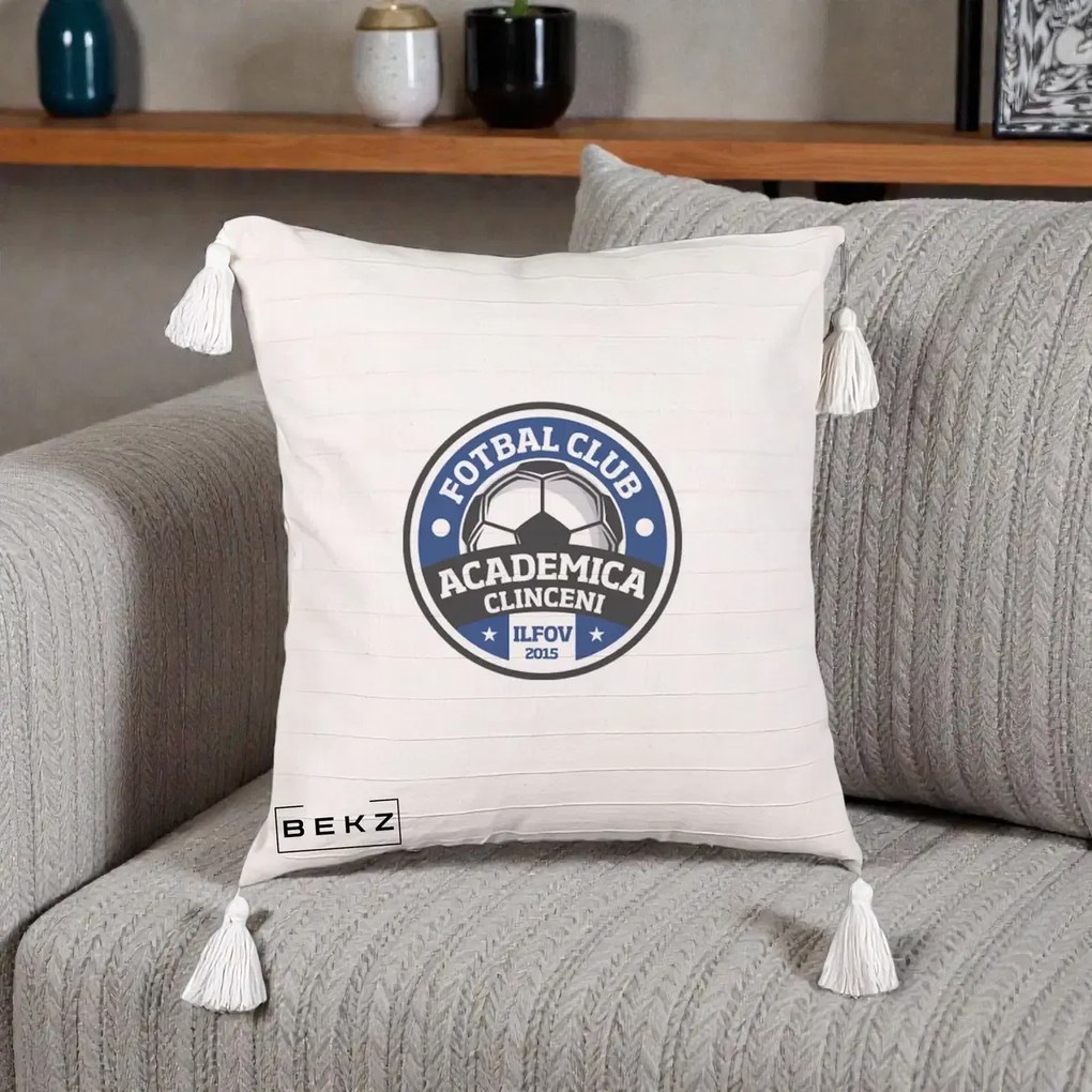 Perna Personalizata Academica Clinceni Fotbal Club, 40x40 cm, Bej cu Franjuri, Husa Detasabila, Perna Inclusa, BEKZ®