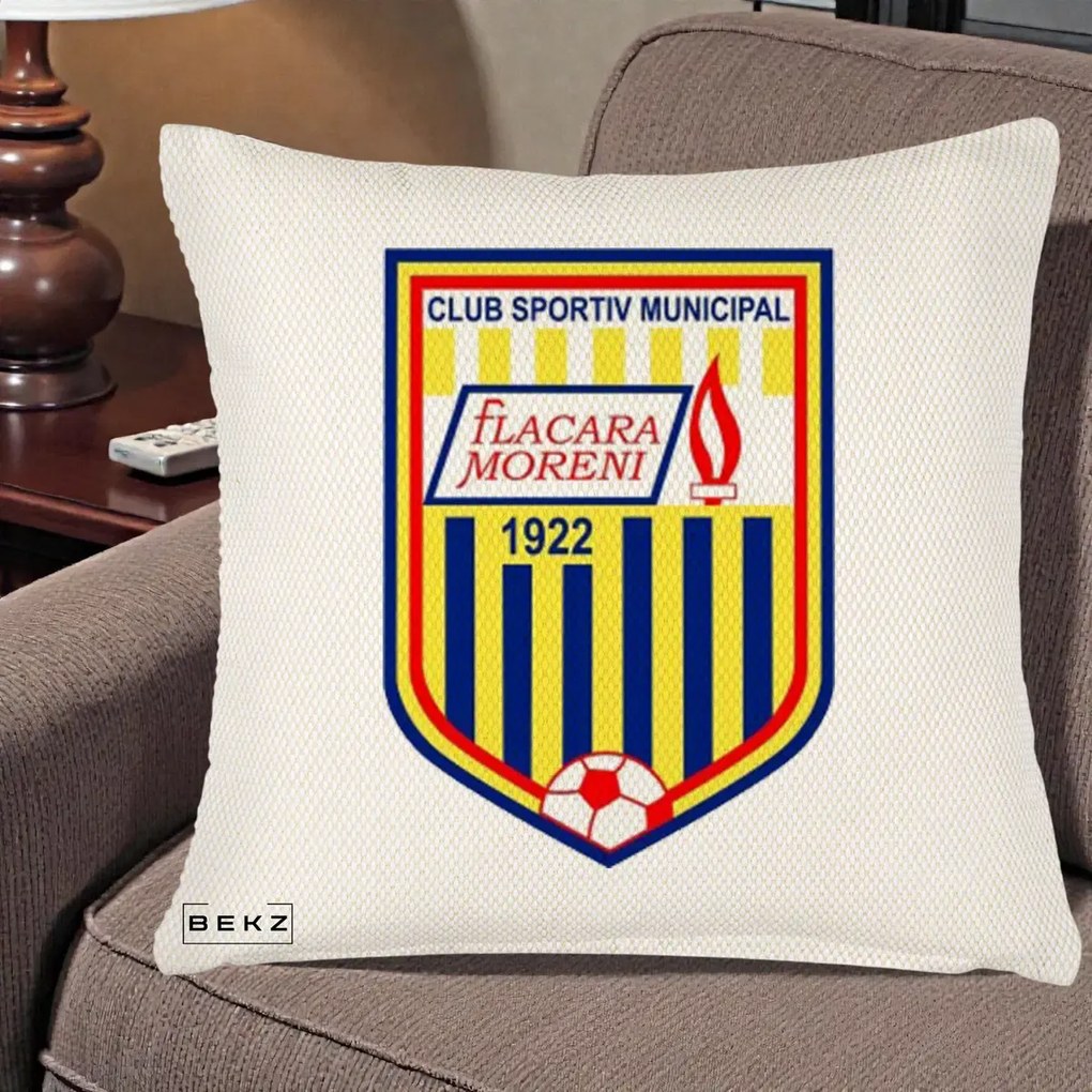 Perna Personalizata CSM Flacara Moreni 1922 Fotbal, 40x40 cm, Crem Reliefat, Husa Detasabila, Perna Inclusa, BEKZ®