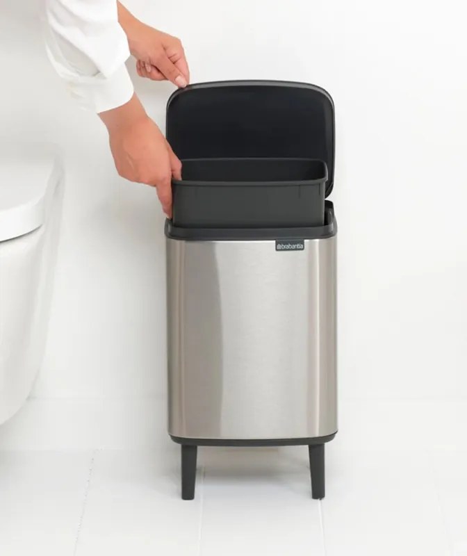 Cos de gunoi Brabantia Bo Small Hi 1006646, 7 L, Deschidere lina si silentioasa, Baza antiderapanta, Rezistent la amprente, Inox mat