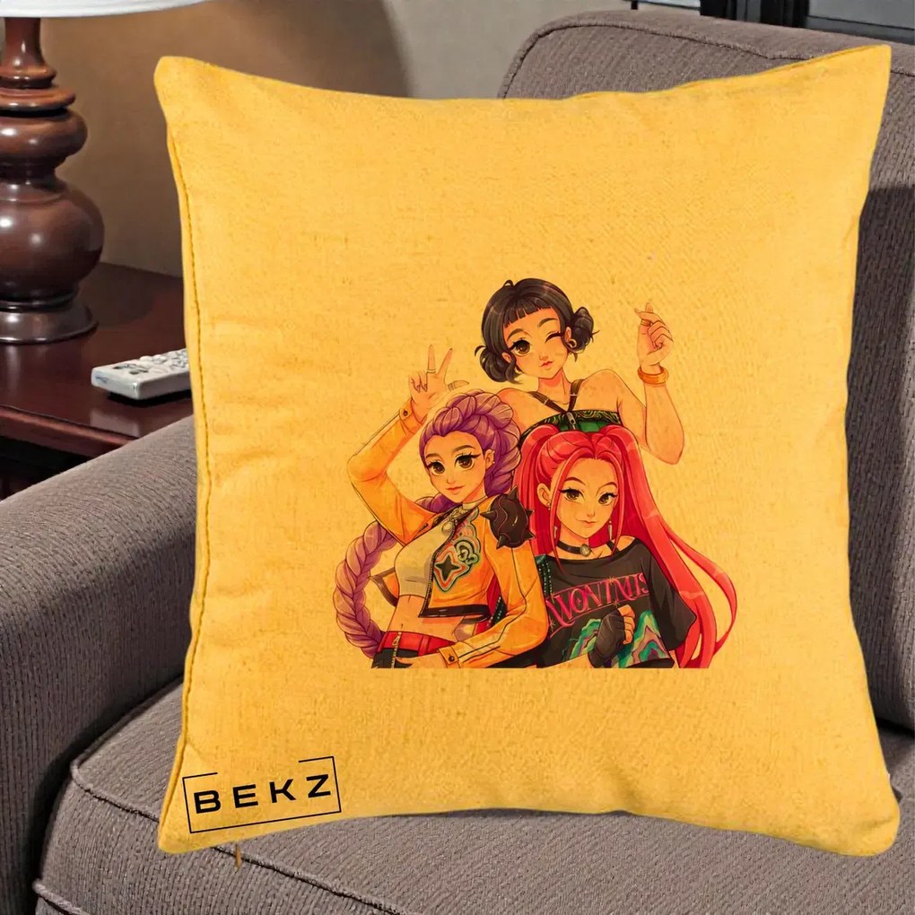Perna Personalizata K-pop HUNTRX Trio Animat Fete Foto, 40x40 cm, Galben, Husa Detasabila, Perna Inclusa, BEKZ®