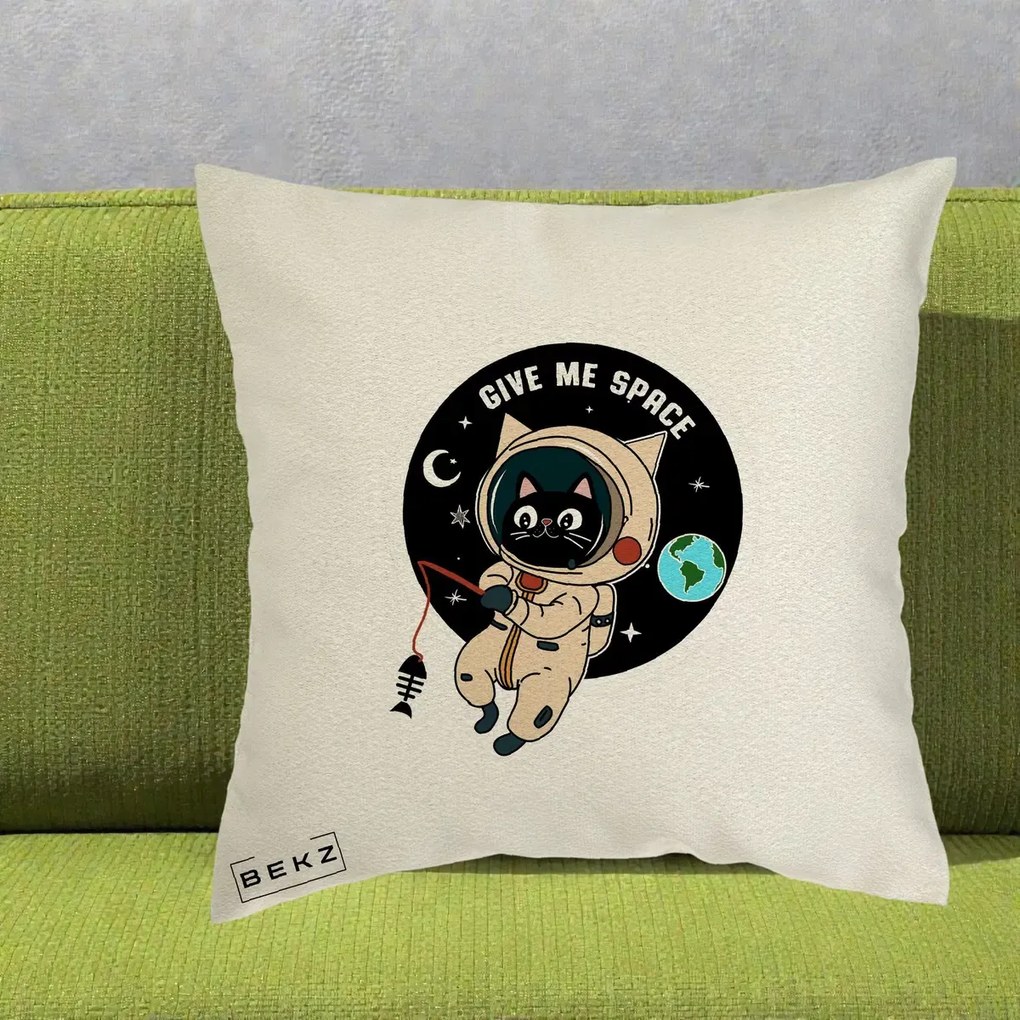 Perna Decorativa Give Me Space Pisica Astronaut, 40x40 cm, Ecru, Husa Detasabila, Perna Inclusa, BEKZ®