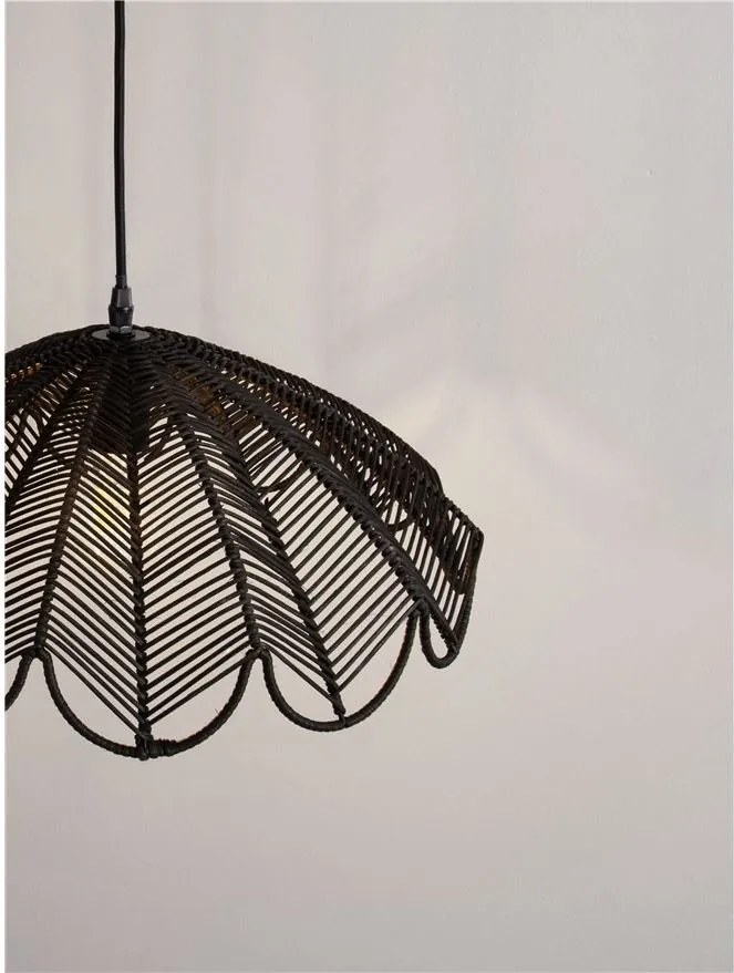Lustra suspendata stil natural ratan negru FLARE