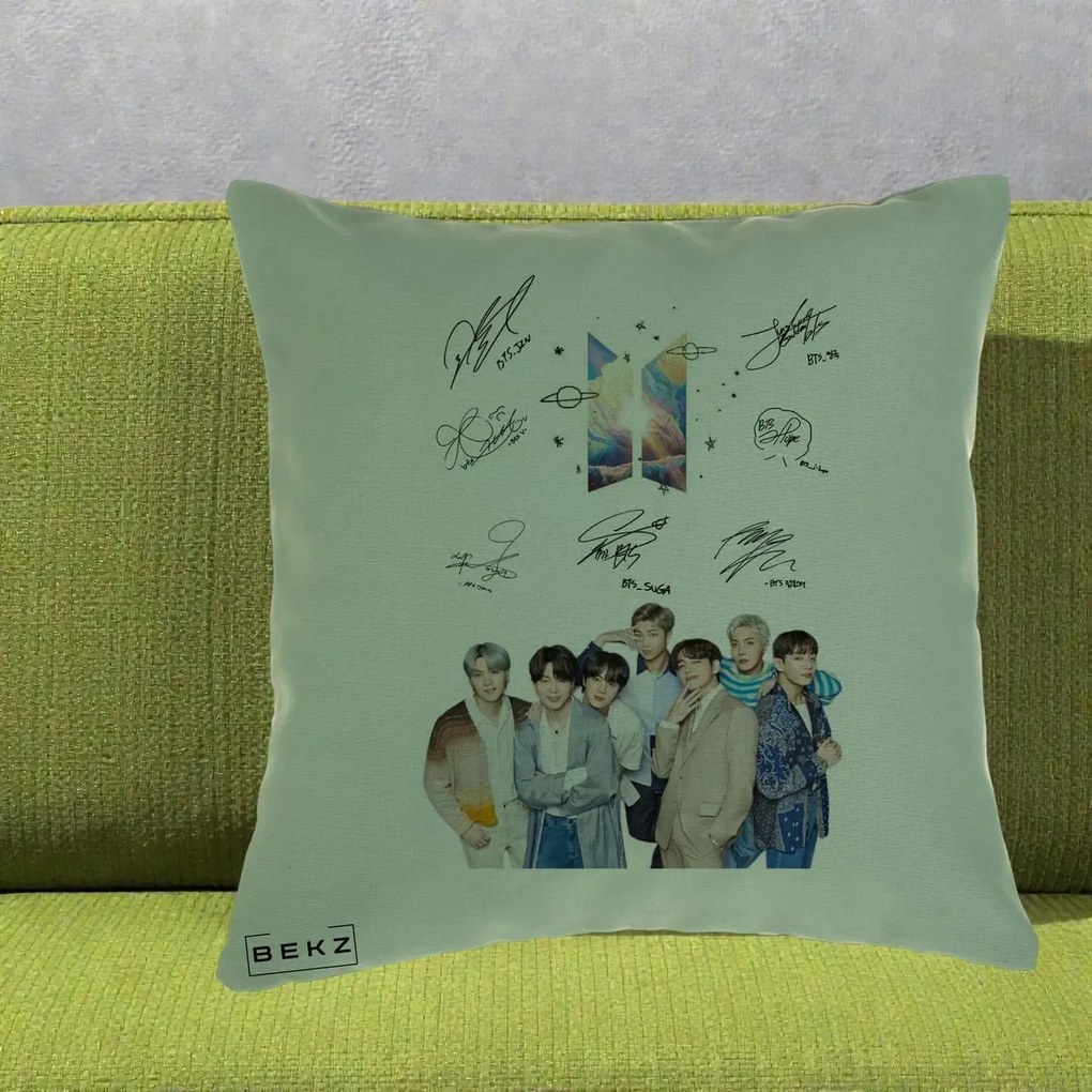 Perna Personalizata K-pop BTS Autografe Toti Membrii Fotografie, 40x40 cm, Verde, Husa Detasabila, Perna Inclusa, BEKZ®