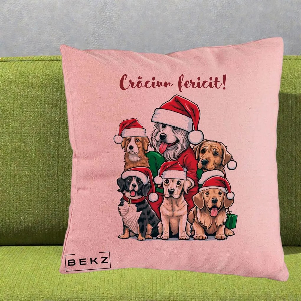 Perna Decorativa Caini cu Bonete Craciun Fericit, 40x40 cm, Roz, Husa Detasabila, Perna Inclusa, BEKZ®