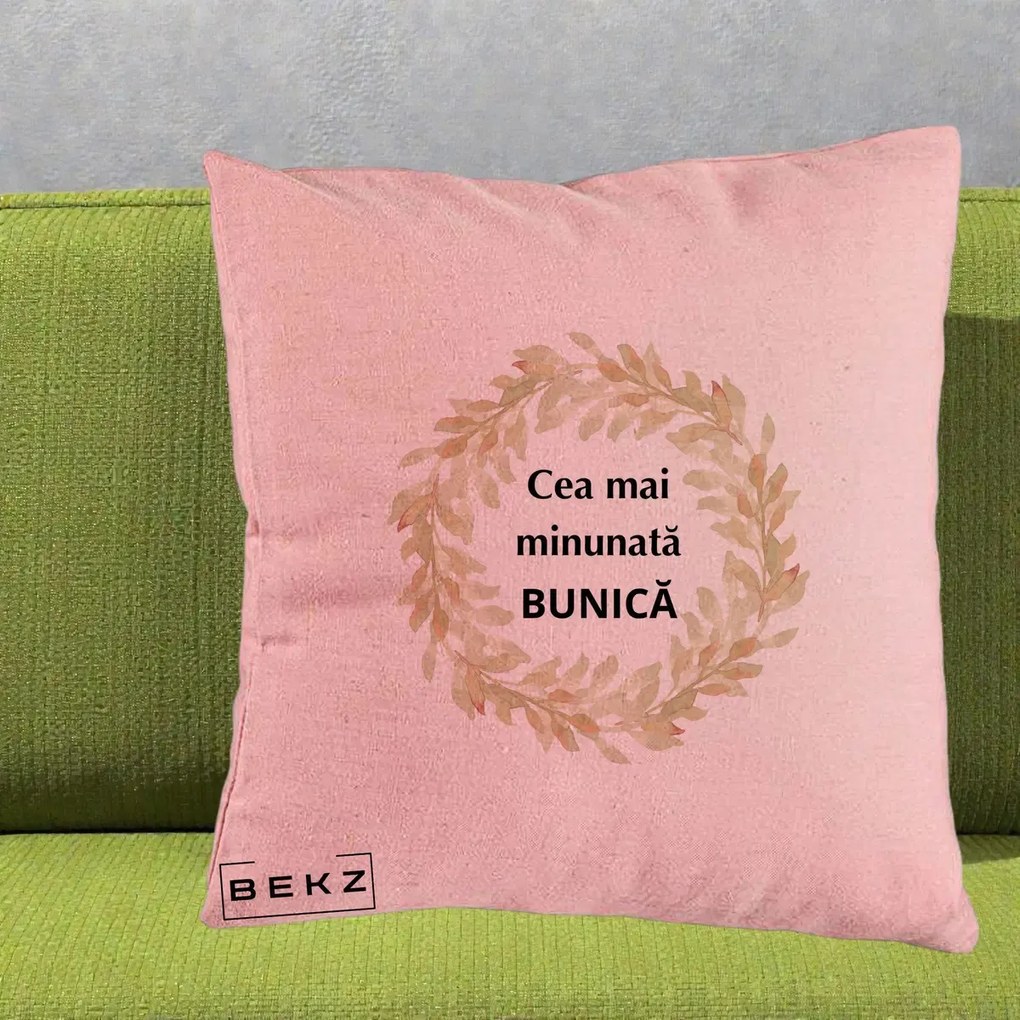Cadou pentru Bunica - Perna Personalizata Cea Mai Minunata Bunica Coronita Frunze Acuarela, 40x40 cm, Roz, Husa Detasabila, Perna Inclusa, BEKZ®