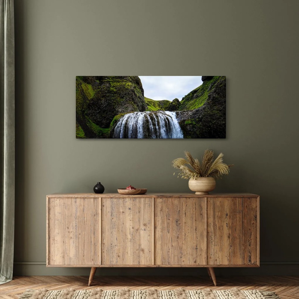 Tablou - Stânci cu cascadă (120x50 cm)