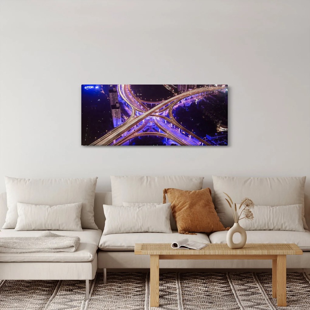 Tablou cu o interesecție mare noapte (120x50 cm)