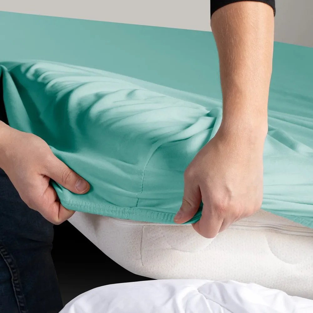 Cearceaf turcoaz din jerseu cu elastic 90x200 cm Amber – Restilo