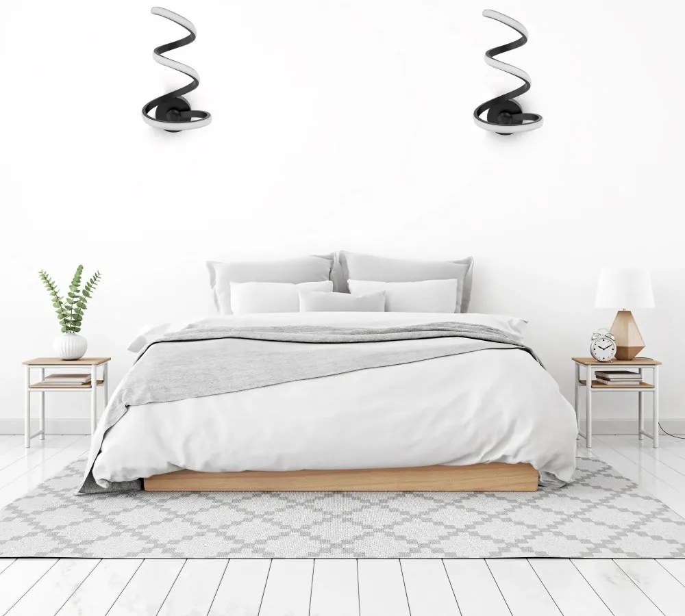 Corp de iluminat elegant cu design modern crom