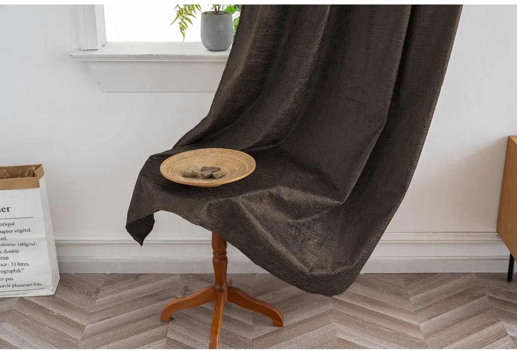 Draperie opaca LOOM VELVET 140x250 cm, maro Agatat: Inele metalice