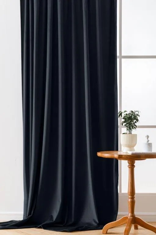 2x draperie opaca VELVET neagra cu inele metalice 135x250 cm