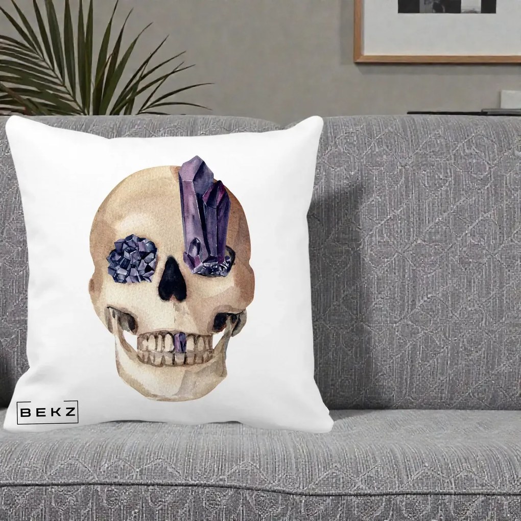 Perna Decorativa Craniu cu Cristale de Ametist, 40x40 cm, Alba Mata, Husa Detasabila, Perna Inclusa, BEKZ®