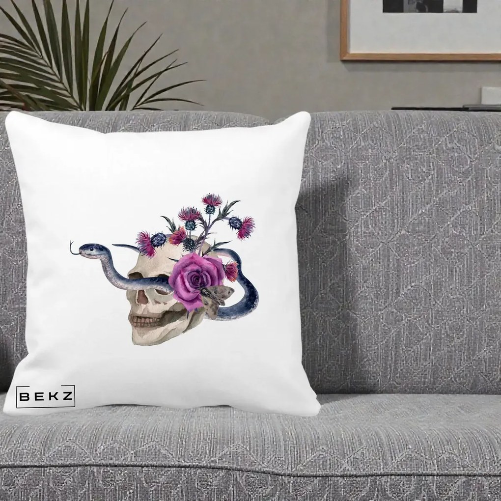 Perna Decorativa Craniu cu Sarpe si Trandafiri Gothic, 40x40 cm, Alba Mata, Husa Detasabila, Perna Inclusa, BEKZ®