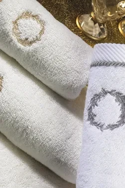 Prosop de corp SEHZADE 85x150 cm Alb crem - broderie auriu