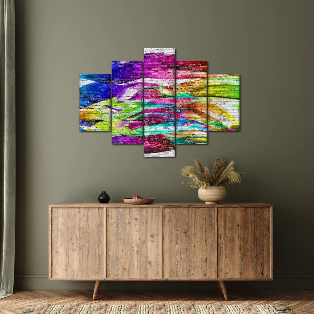 Tablou - Zid de cărămidă cu flăcări colorate (150x105 cm)