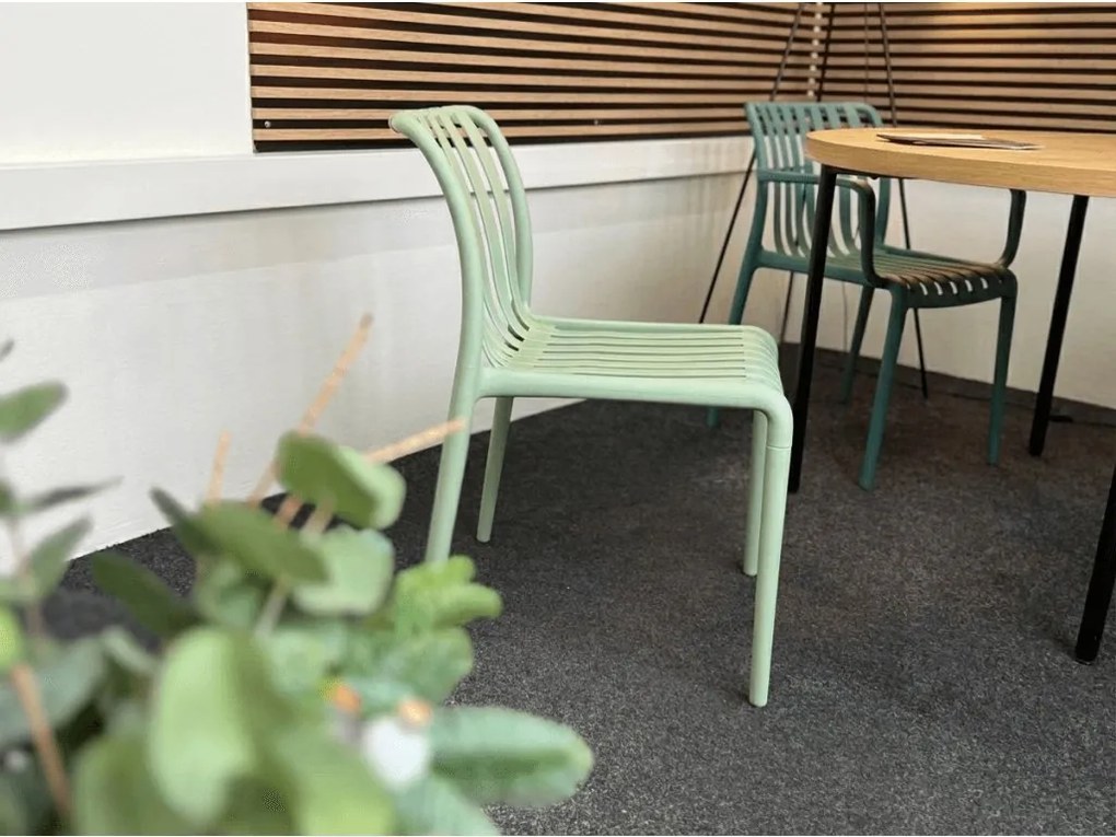 Scaun din plastic TREGO, alb